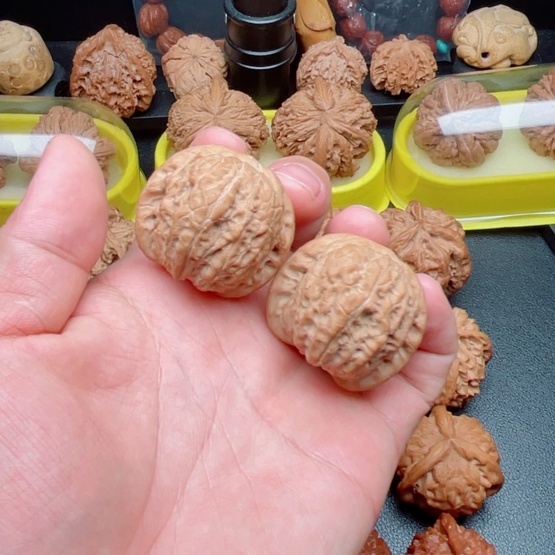 文玩核桃把件血麒麟狮子头36×37×31