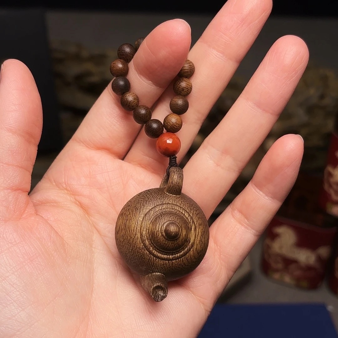 沉香吊坠越南芽庄黄棋把把壶➕白棋楠0.6手环