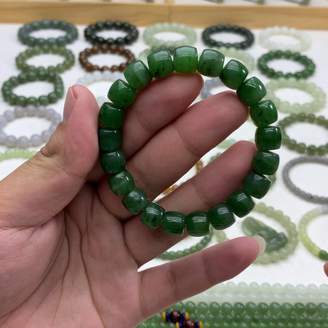 手串未镶嵌和田玉（直切猕猴桃碧玉10）