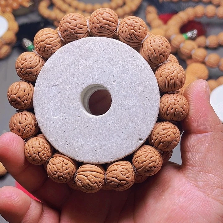 桃核吊坠Q**视桃核文玩咯