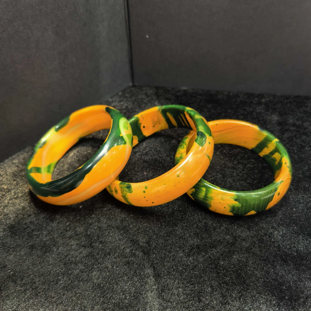 江德洋珠宝S6920黄加绿灵碧玛瑙宽版手镯配盒-多样性发货只发一件