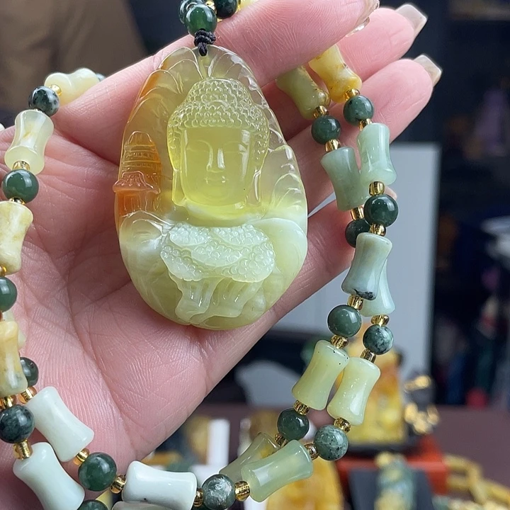 蛇纹石玉未镶嵌颈饰