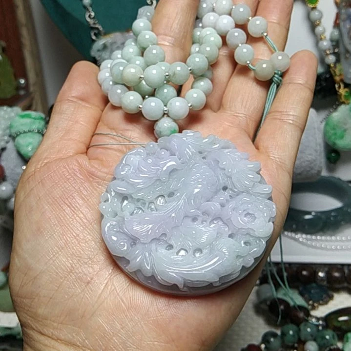 翡翠吊坠(赠链)未镶嵌