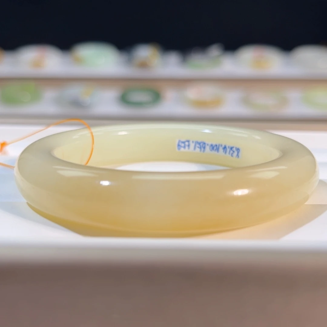 未镶嵌手镯和田玉    「且末蜂蜜糖」