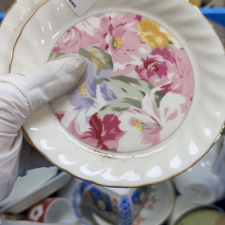 瓷片月****兔开播啦…开播啦！