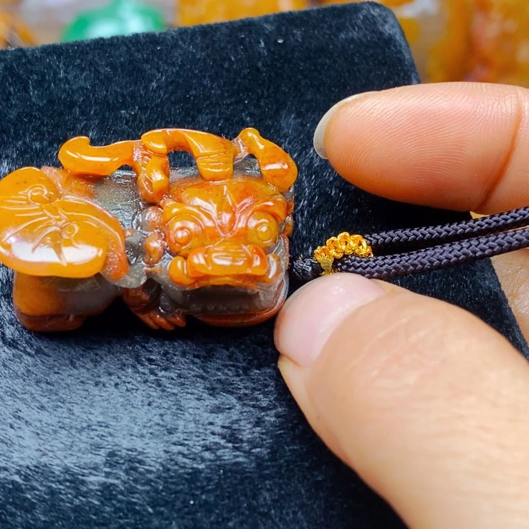 未镶嵌石英质玉（黄龙玉）吊坠(不含链)