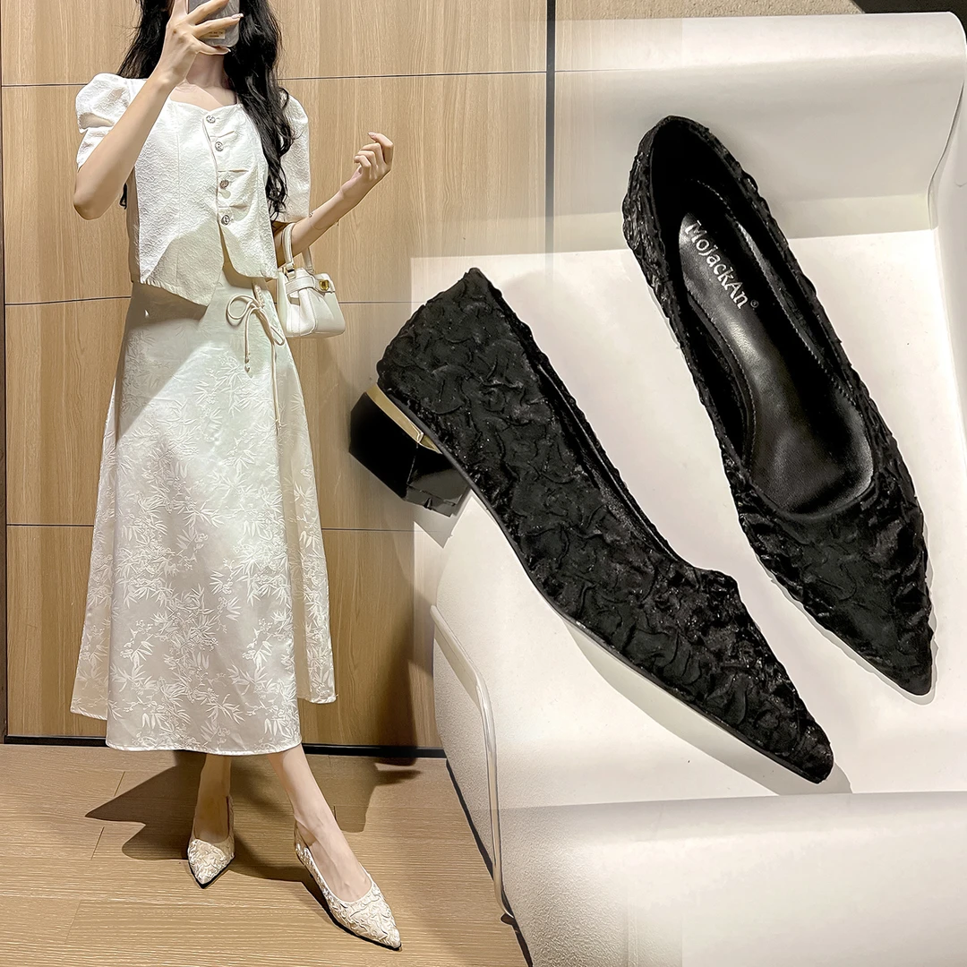 新中式国风2025新款春秋百搭尖头单鞋粗跟单鞋晚晚风温柔鞋高跟鞋