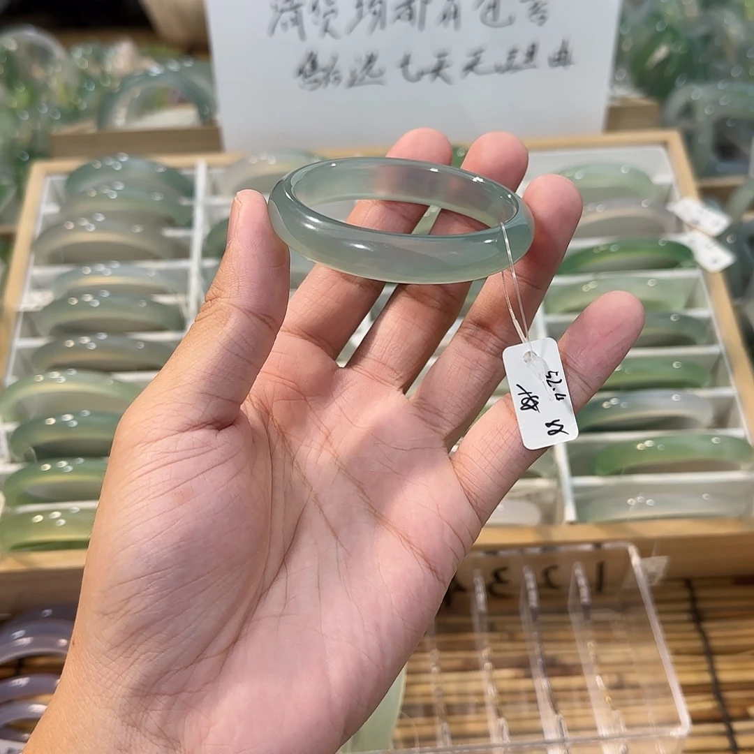 玛瑙/玉髓未镶嵌手镯圈口52.4