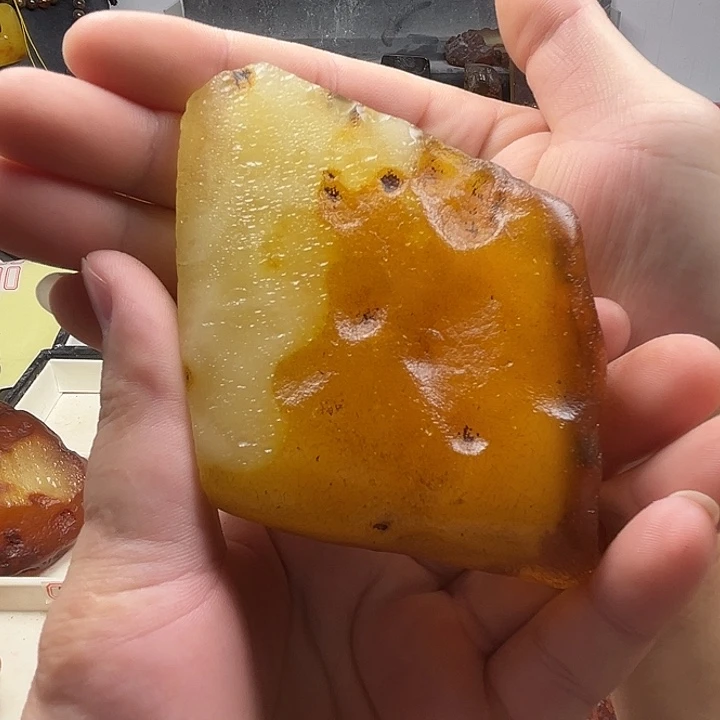 激***进定制琥珀未镶嵌纯天然蜜蜡吊坠