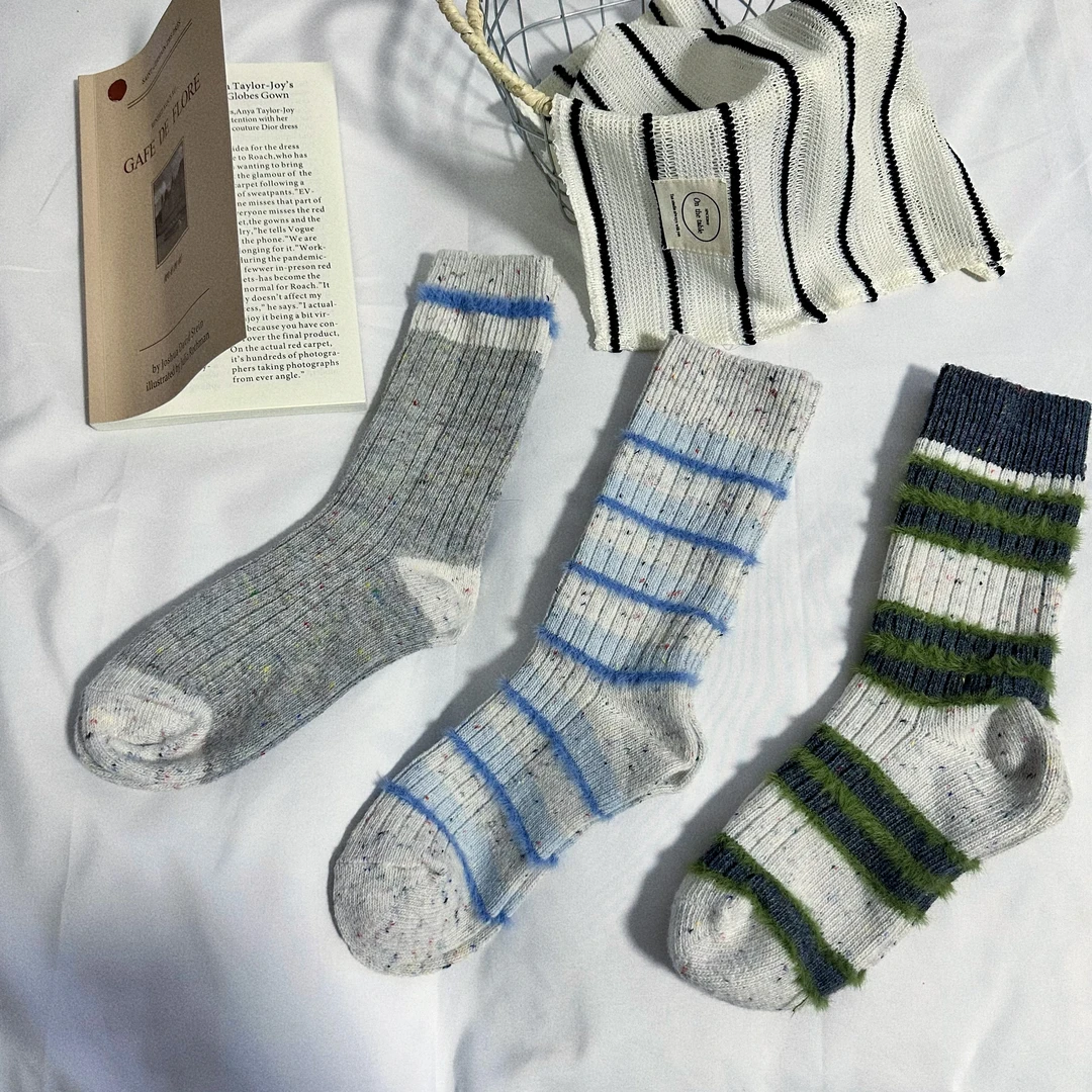 羊毛袜子女冬加厚保暖韩国现货拼色点子纱ins风潮针织毛线中筒袜