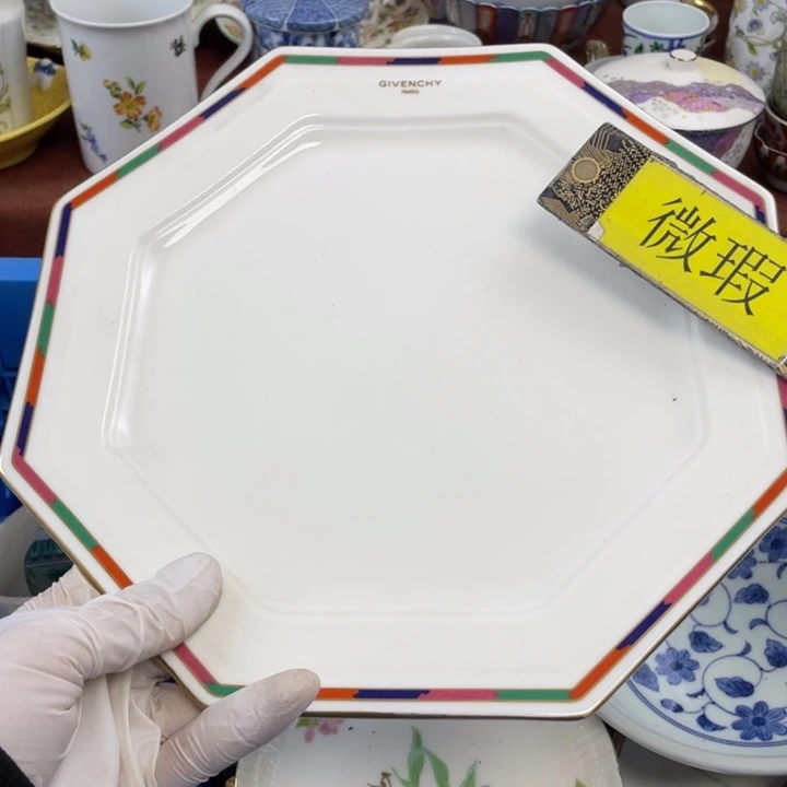 他家瓷器真美…开播的