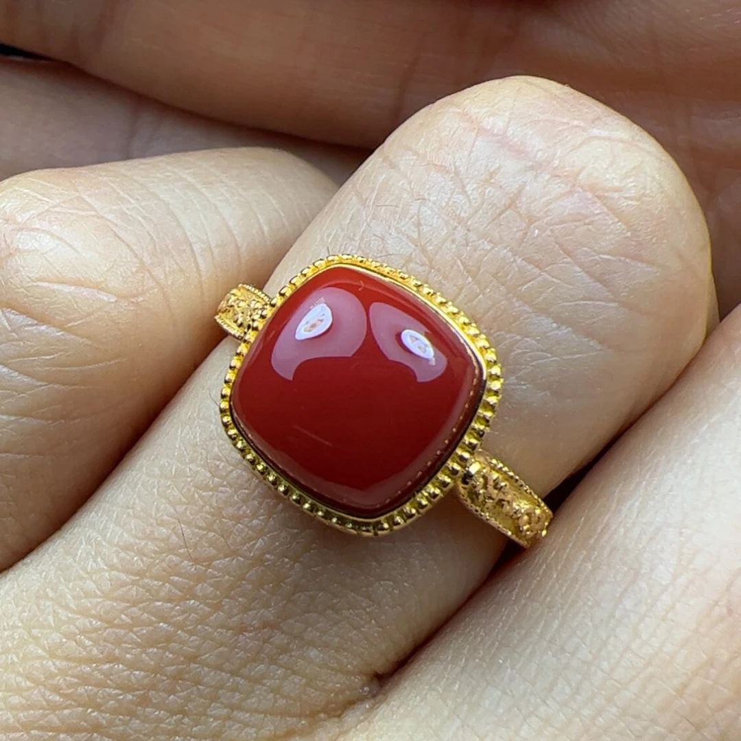18K金镶嵌戒指南红玛瑙