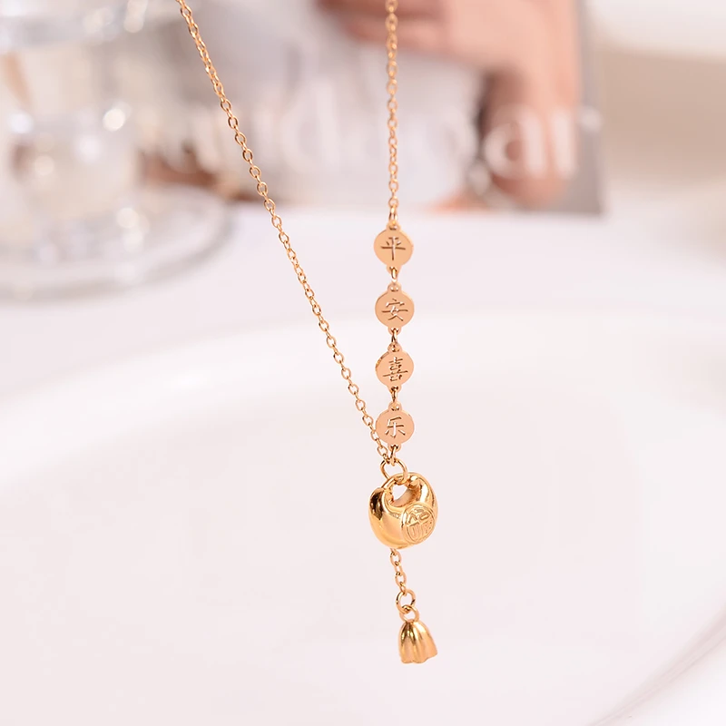 钛钢项链 平安喜乐吉祥锁小胖福项链女福牌精致锁骨链配饰不褪色