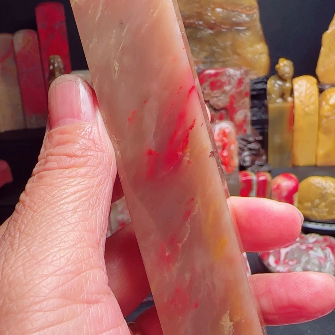 昌化石昌化鸡血石