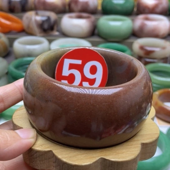 未镶嵌手镯石英质玉