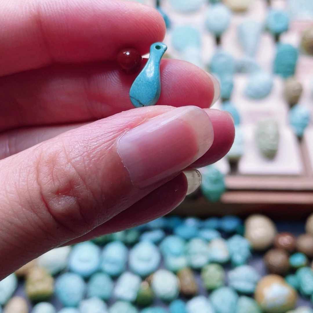 南红玛瑙配饰未镶嵌