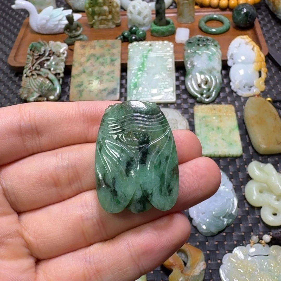 翡翠未镶嵌颈饰翡翠颈饰未镶嵌