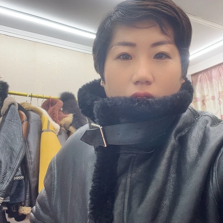 阿*140斤穿皮毛一体女款穿