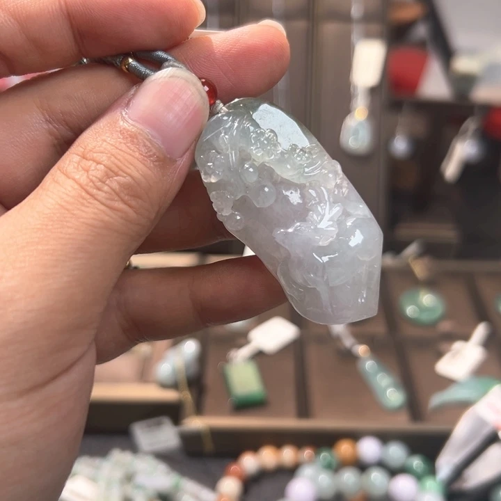 翡翠未镶嵌颈饰缅甸翡翠吊坠