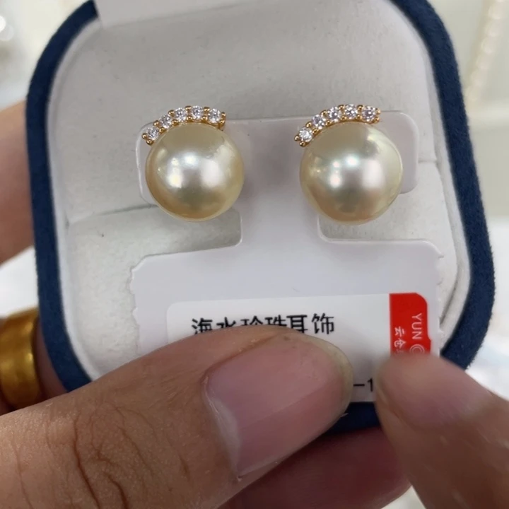 银S925镶嵌耳饰淡水珍珠