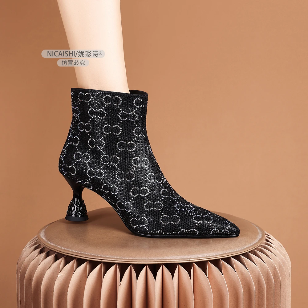 2025年新款欧美显瘦女靴时尚水钻洋气尖头短靴舒适百搭时装靴3122