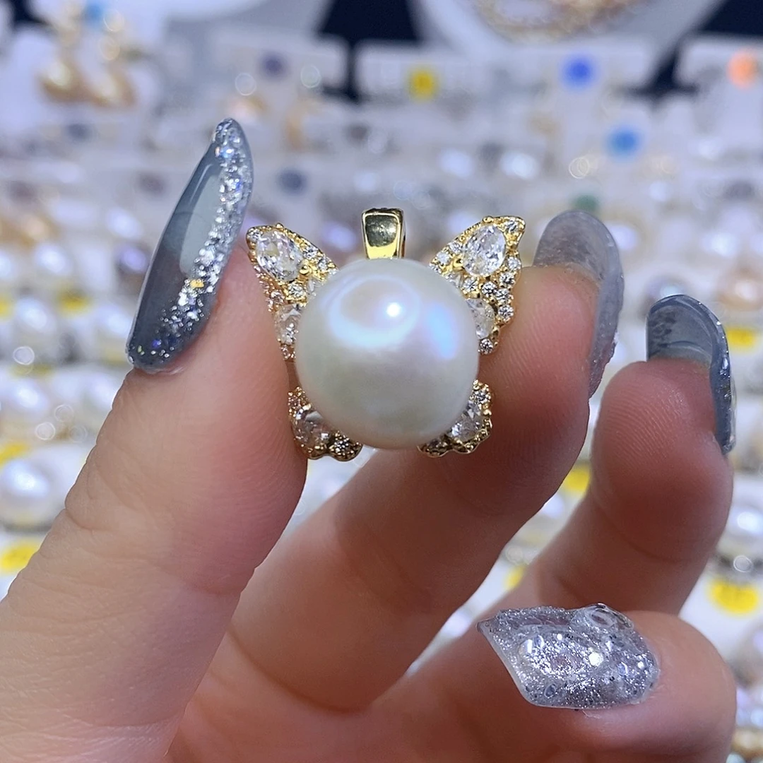 淡水珍珠合金颈饰