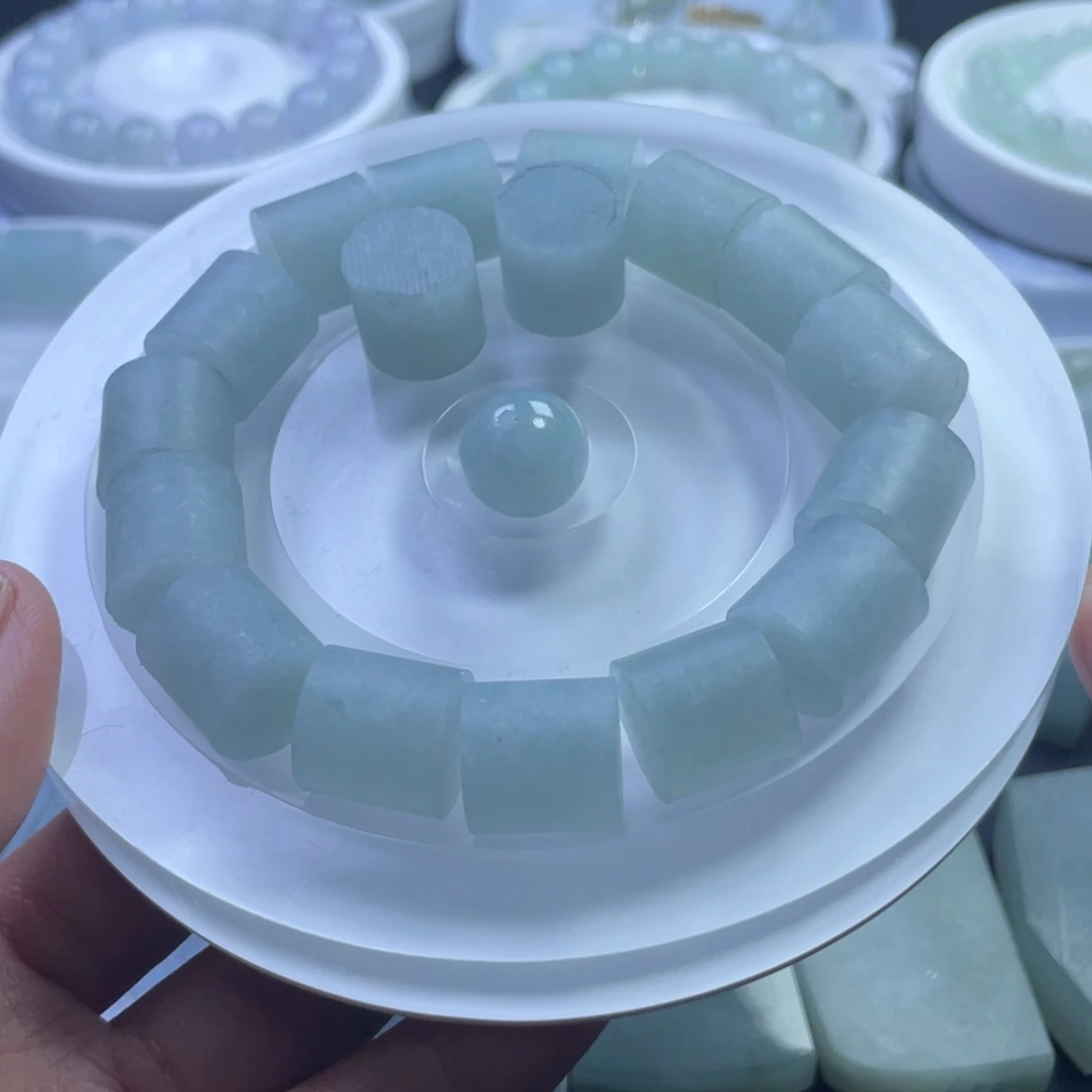 咴***地定制翡翠未镶嵌裸石定制卡13圆珠16颗