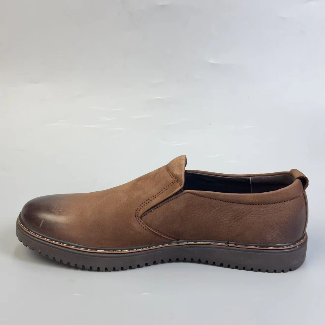 1700时尚百搭休闲透气男鞋