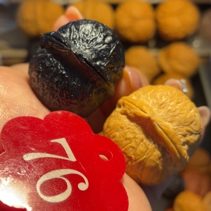 倪****太极阴阳球核桃尺寸33