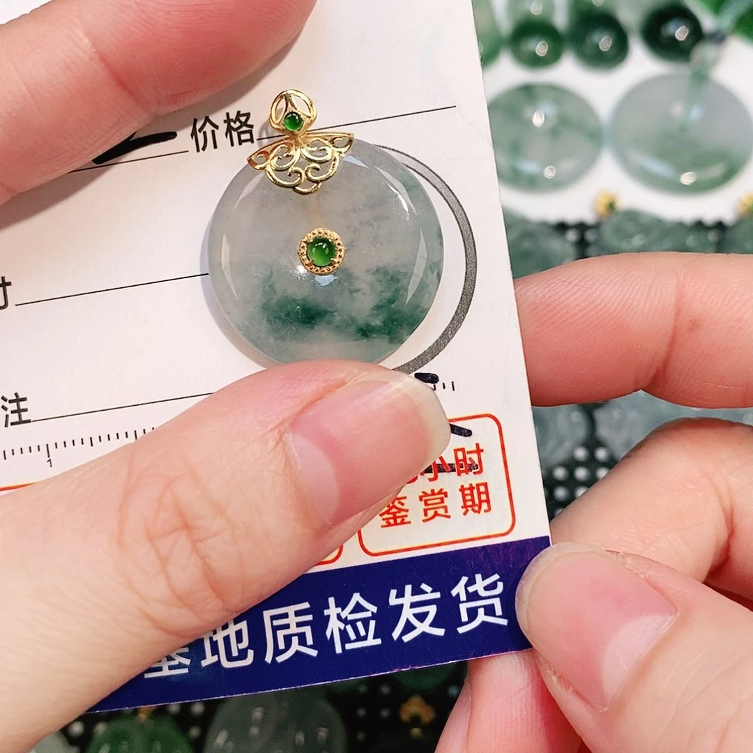 翡翠颈饰18K金镶嵌吊坠
