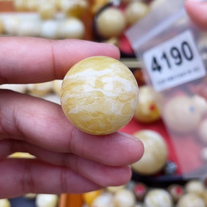 蜜蜡未镶嵌珠宝奇石粉平头26.4