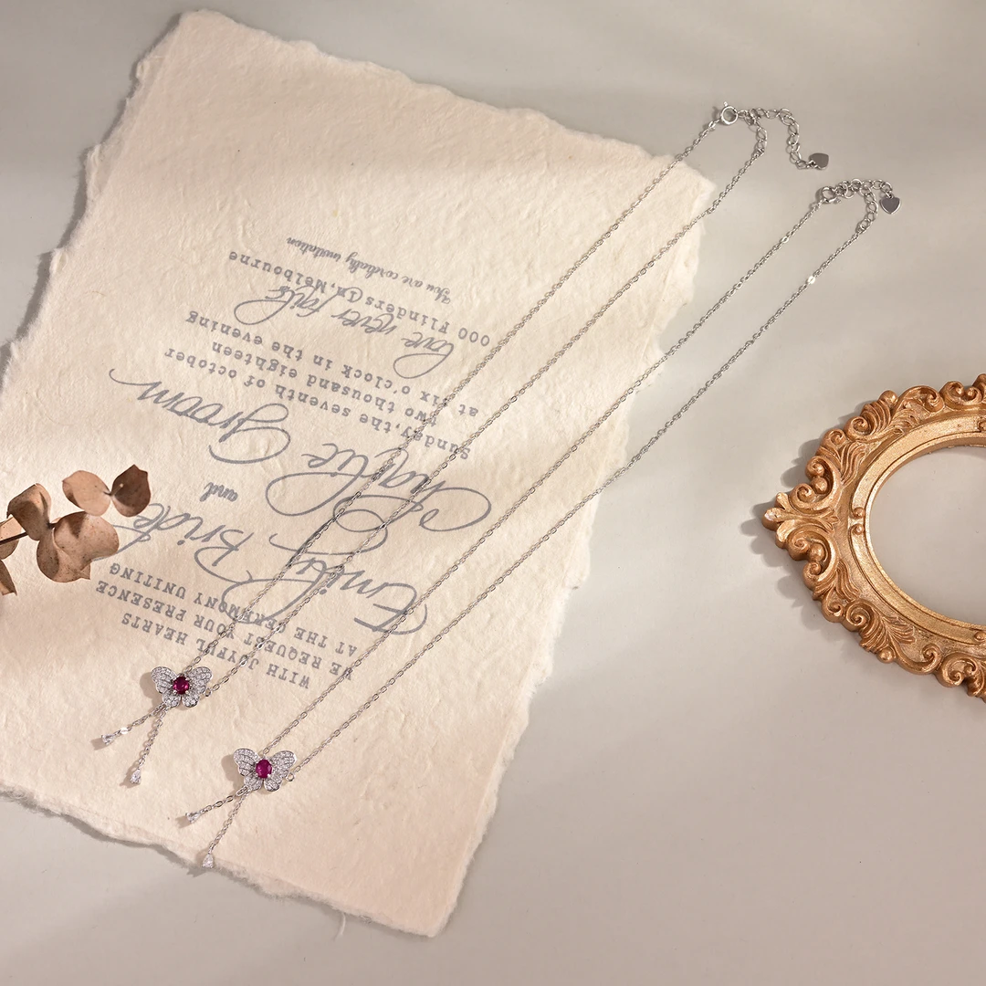 V97696-K-S925银镶嵌红宝石项链—多样性发一件-3.4*4.4mm（商城）