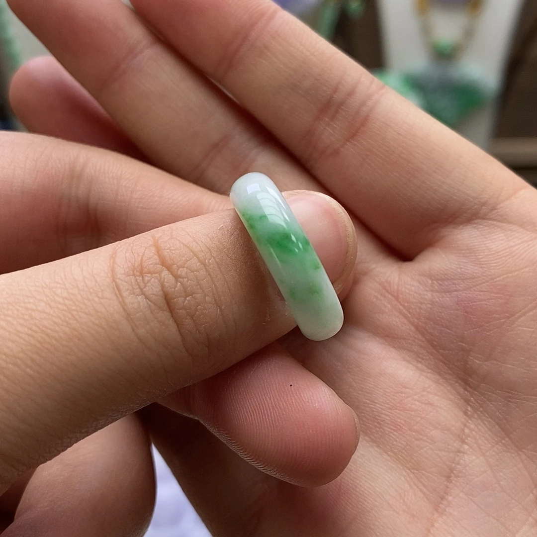 翡翠未镶嵌颈饰戒圈13