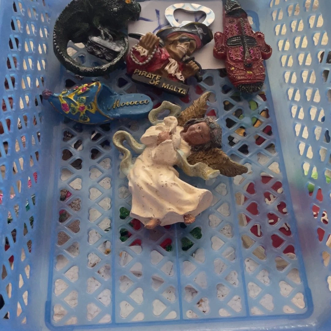 摆件奚***?微瑕。