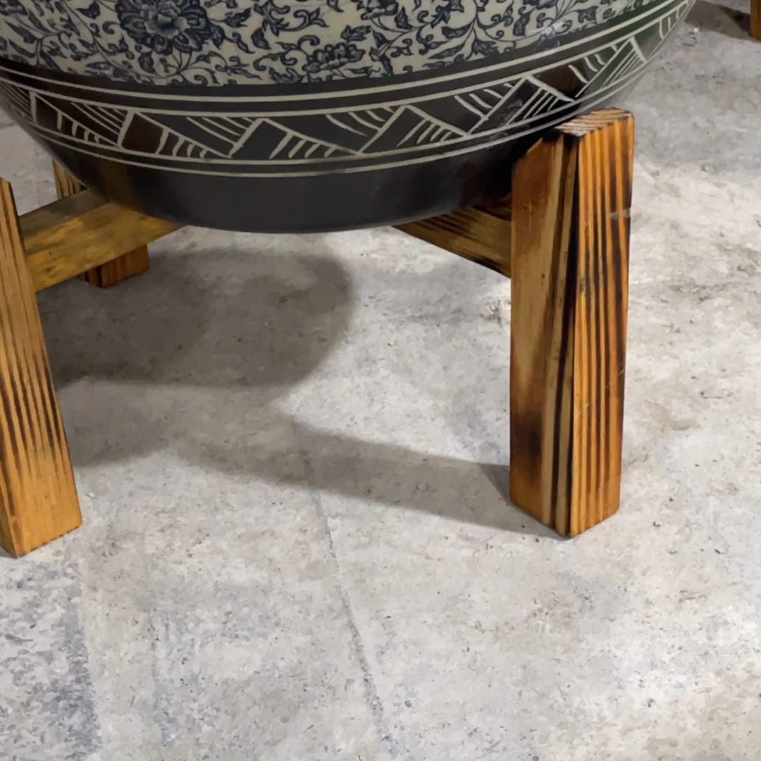 暗***使景德镇裕筱陶瓷有限公司十字底座