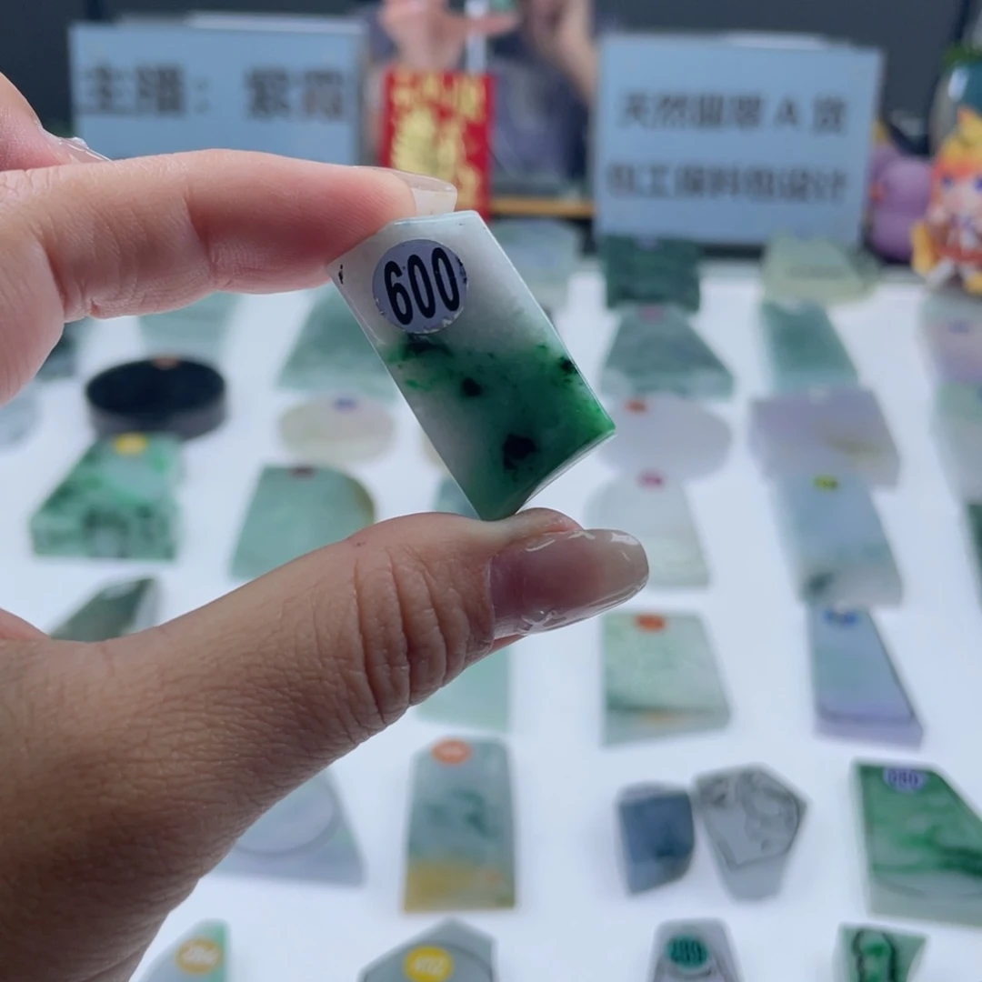 未镶嵌定制翡翠翡翠挂件定制