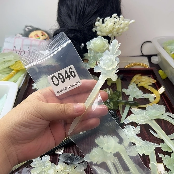 木***子蛇纹石玉合金发饰