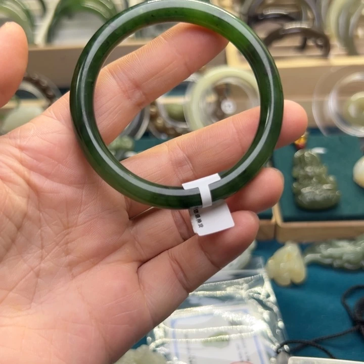 和田玉手镯未镶嵌53.3圈围3000