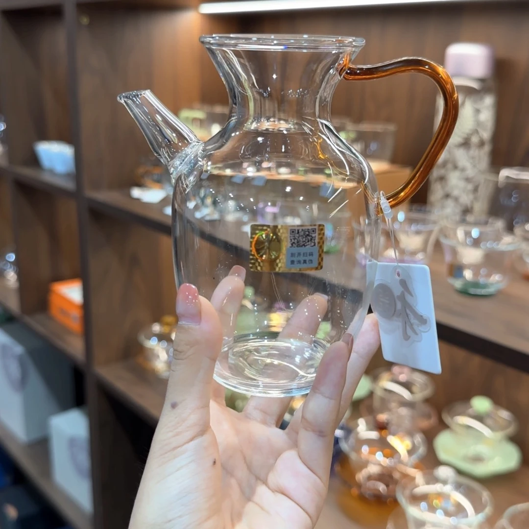 禾器昭然琥珀色。。。