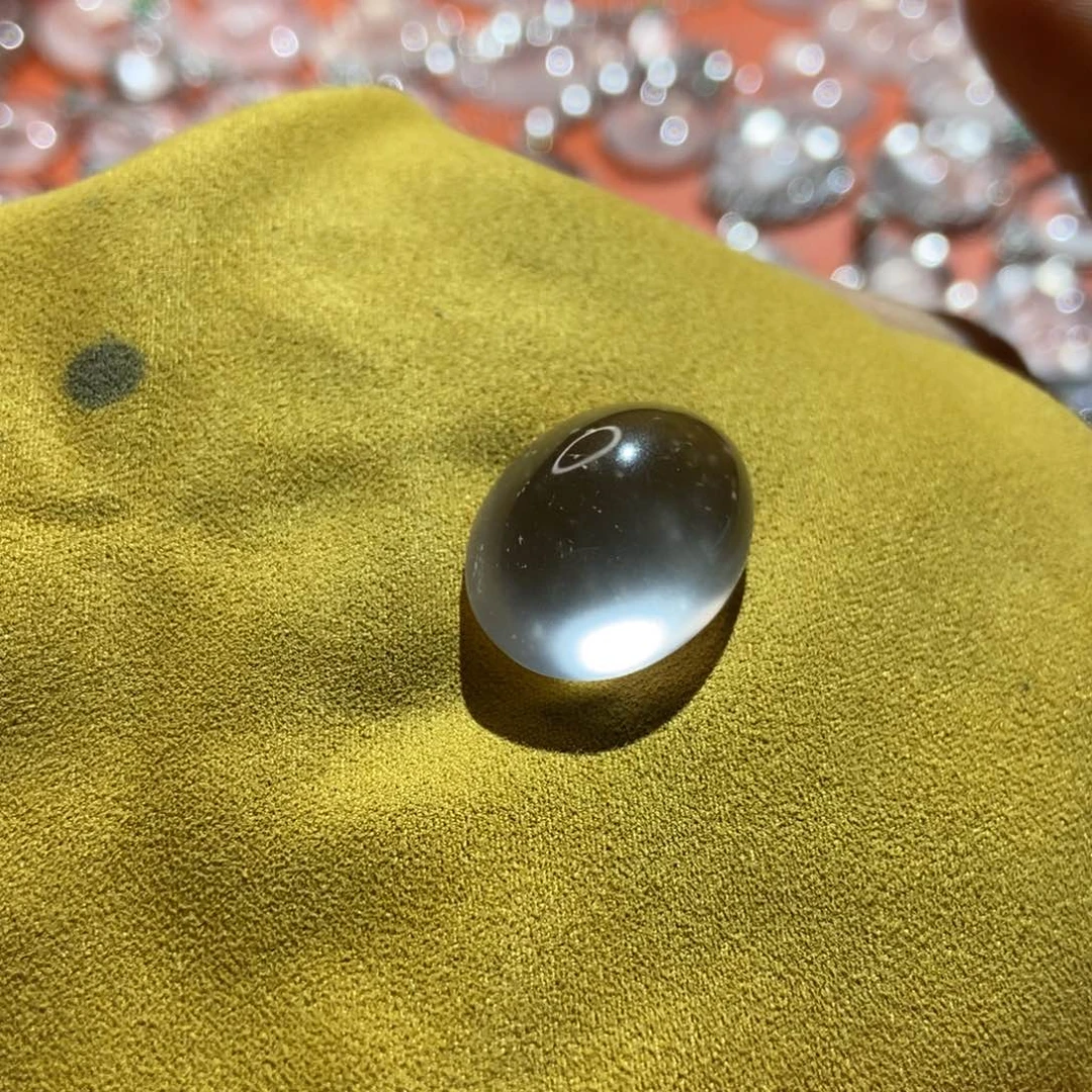 石英质玉未镶嵌颈饰