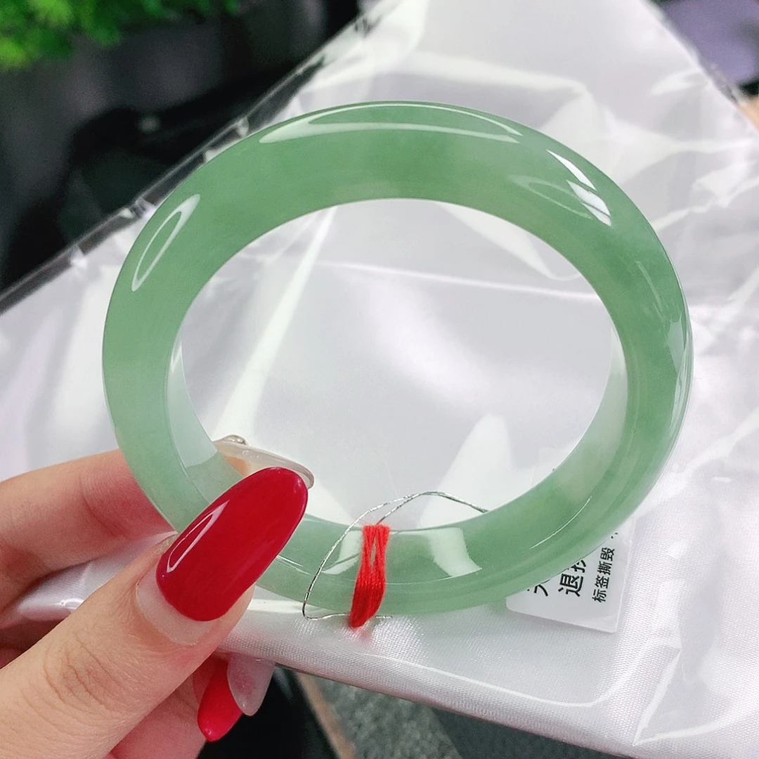 翡翠未镶嵌手镯54圈