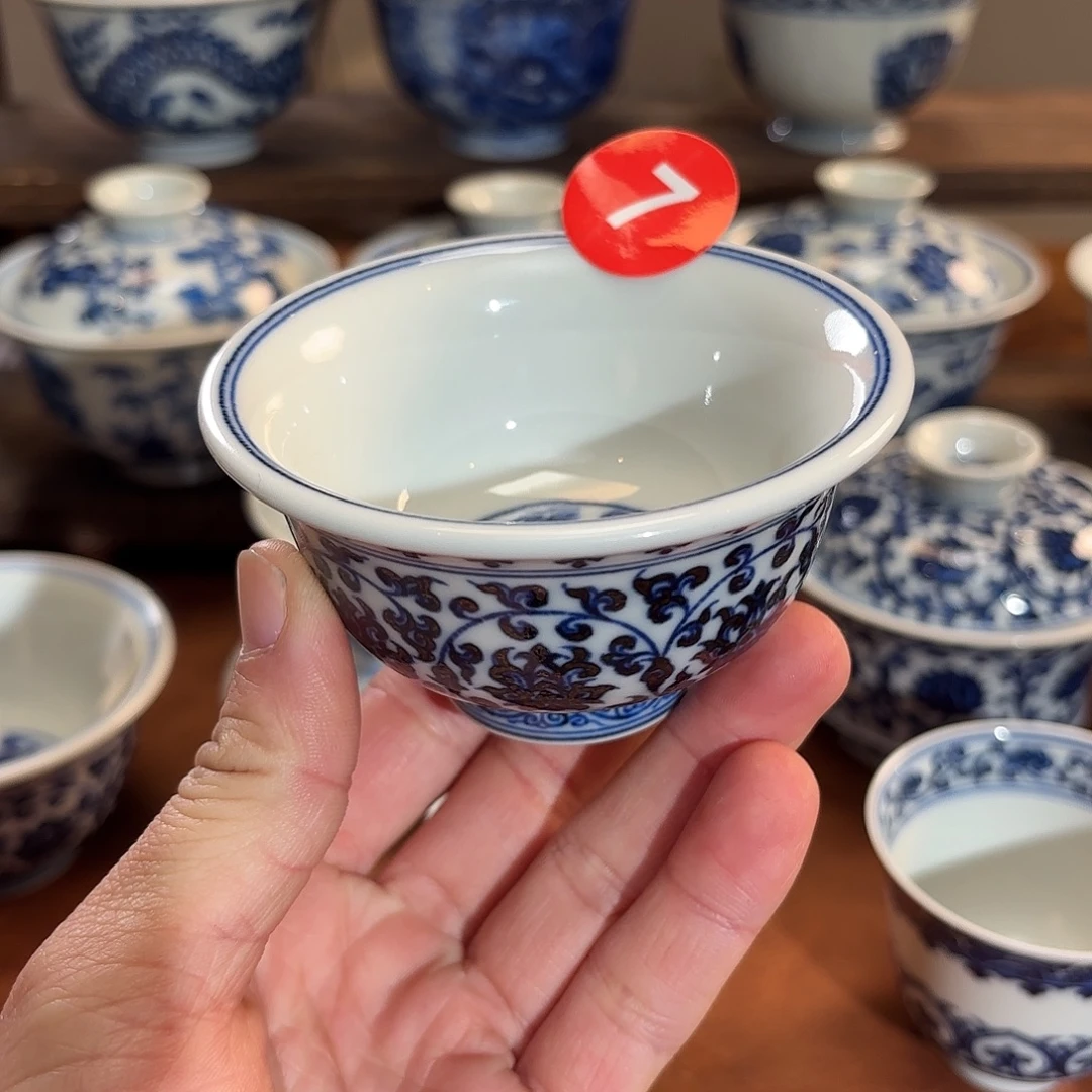 景德镇纯手工手绘缠枝莲压手杯