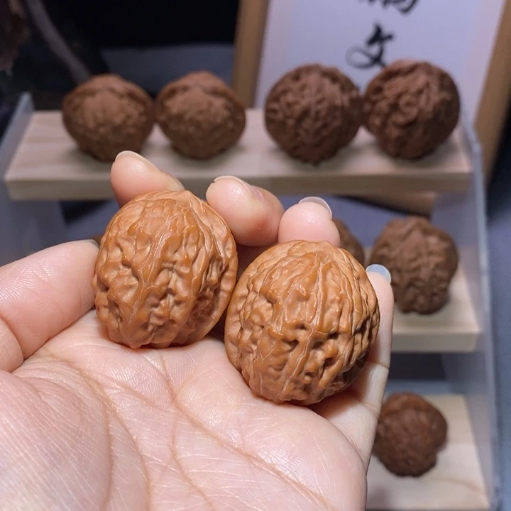 文玩核桃吊坠黄松峪元宝