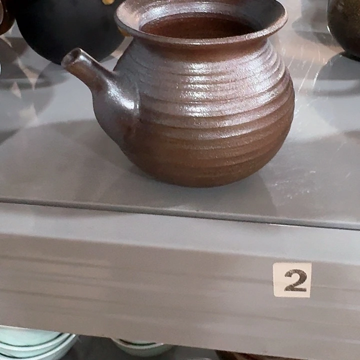 主人杯一个，瓷。。品茗瓷