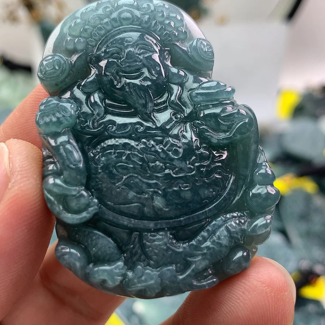 翡翠未镶嵌颈饰财神