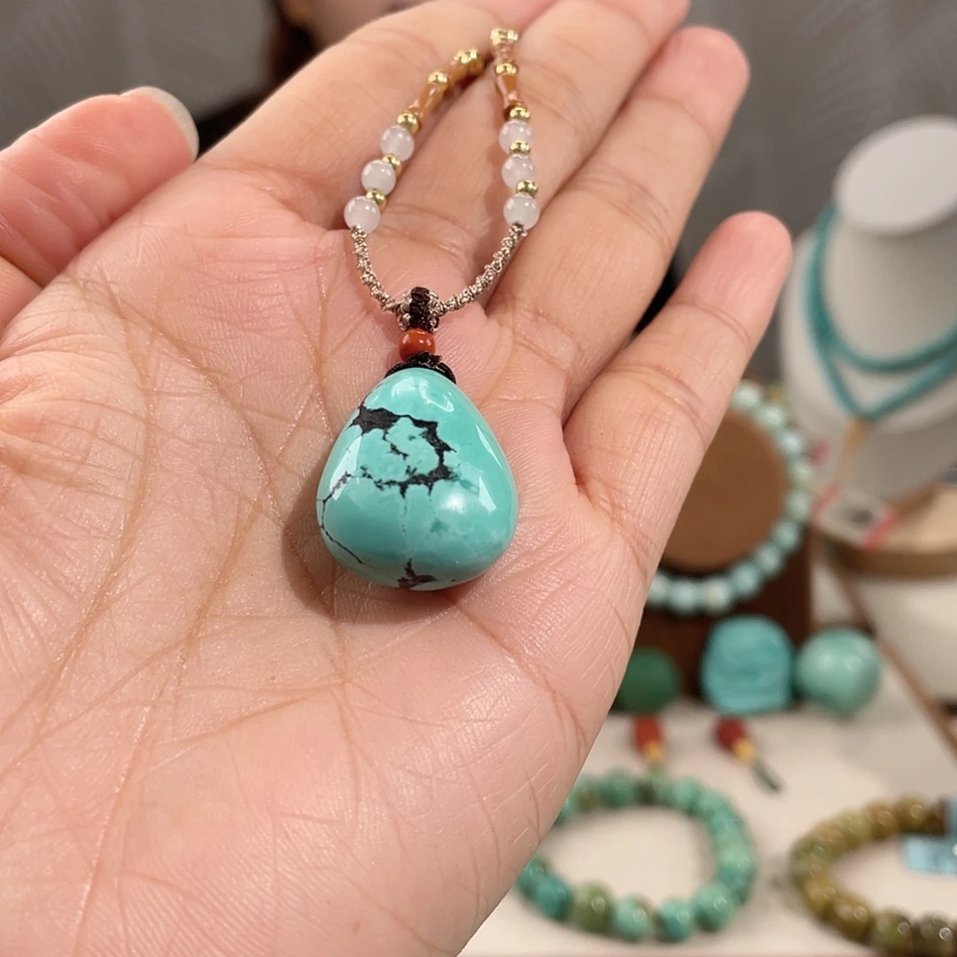 绿松石未镶嵌精品水滴