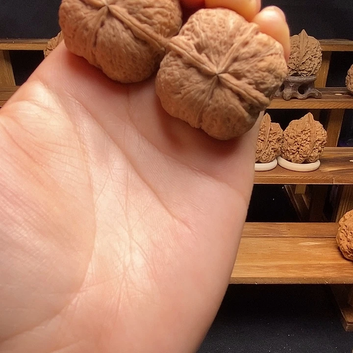把件文玩核桃葫瓜四棱30mm
