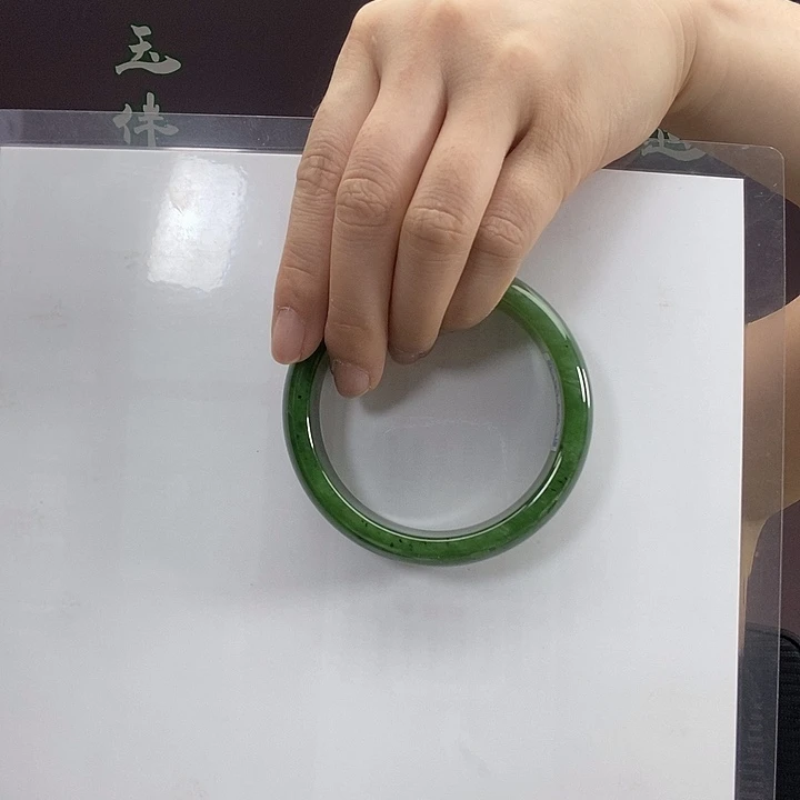 玲***@未镶嵌手镯和田玉