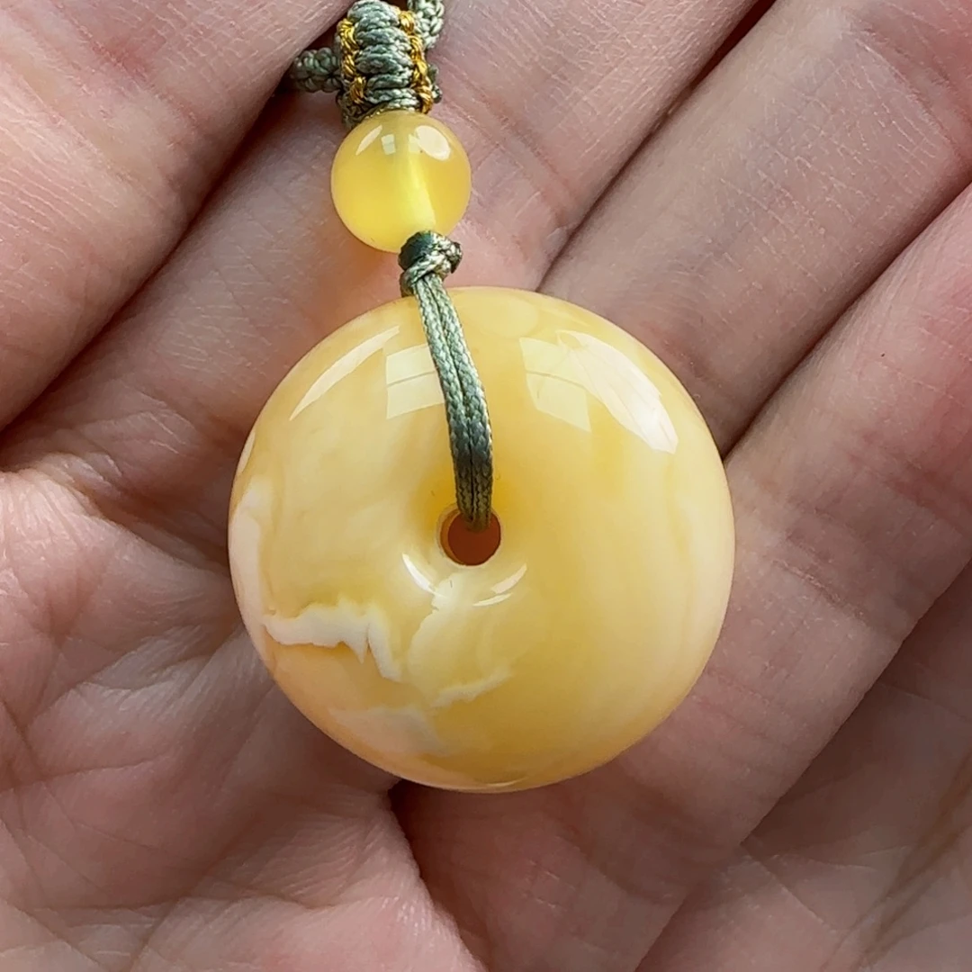 未镶嵌琥珀珠宝奇石