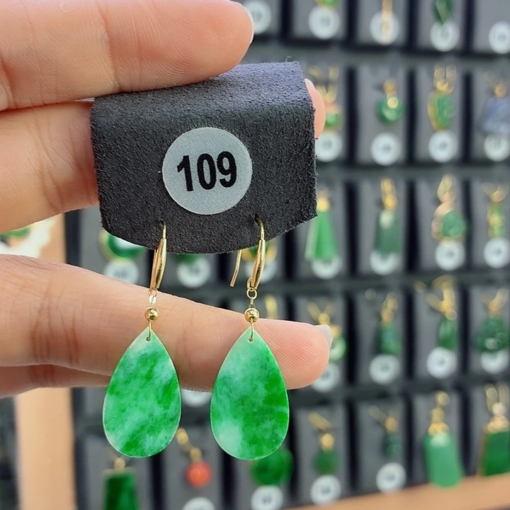 翡翠18K金镶嵌耳饰